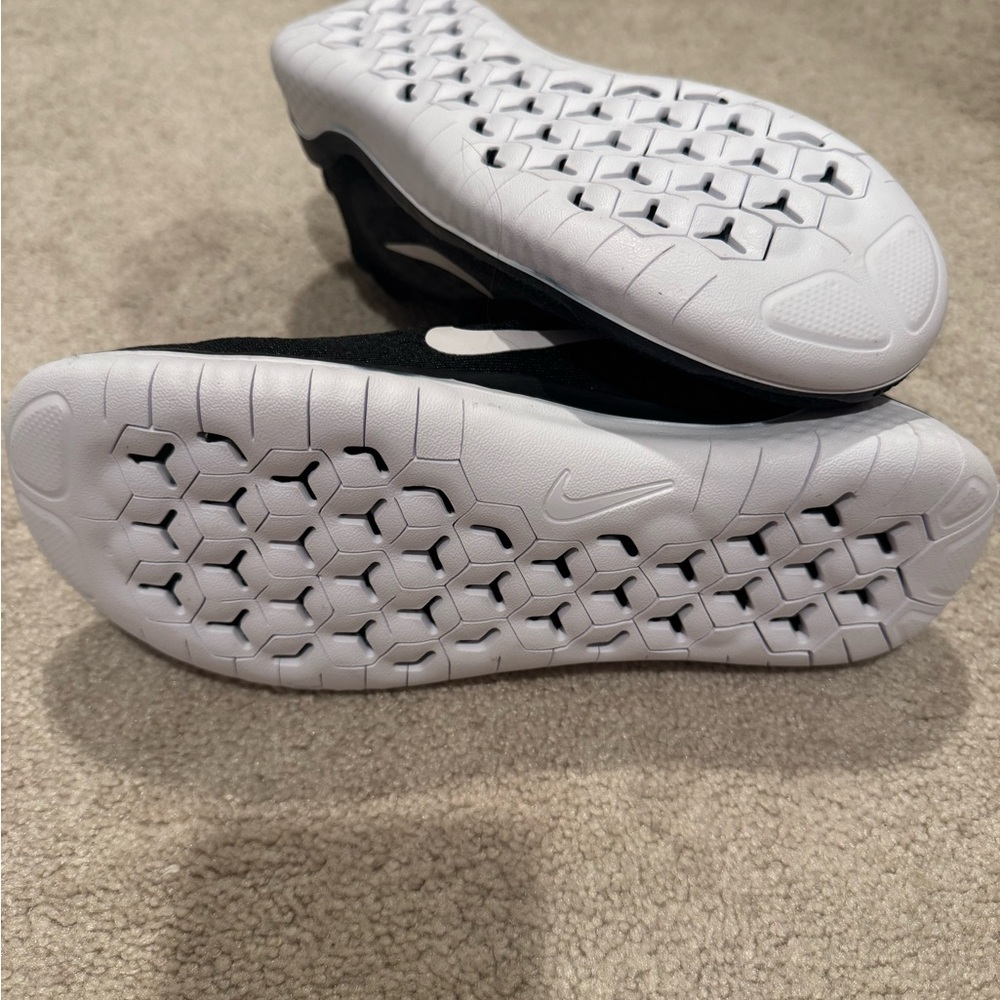 Nike Black and White Free RN Athletic Shoes - Picture 4 of 5